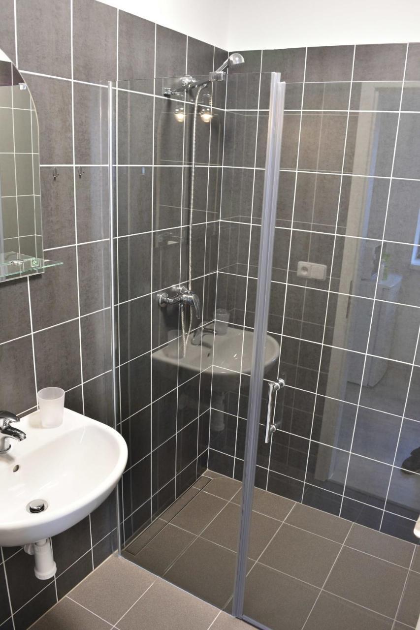 Apartmany U Letiste Pardubice Kültér fotó
