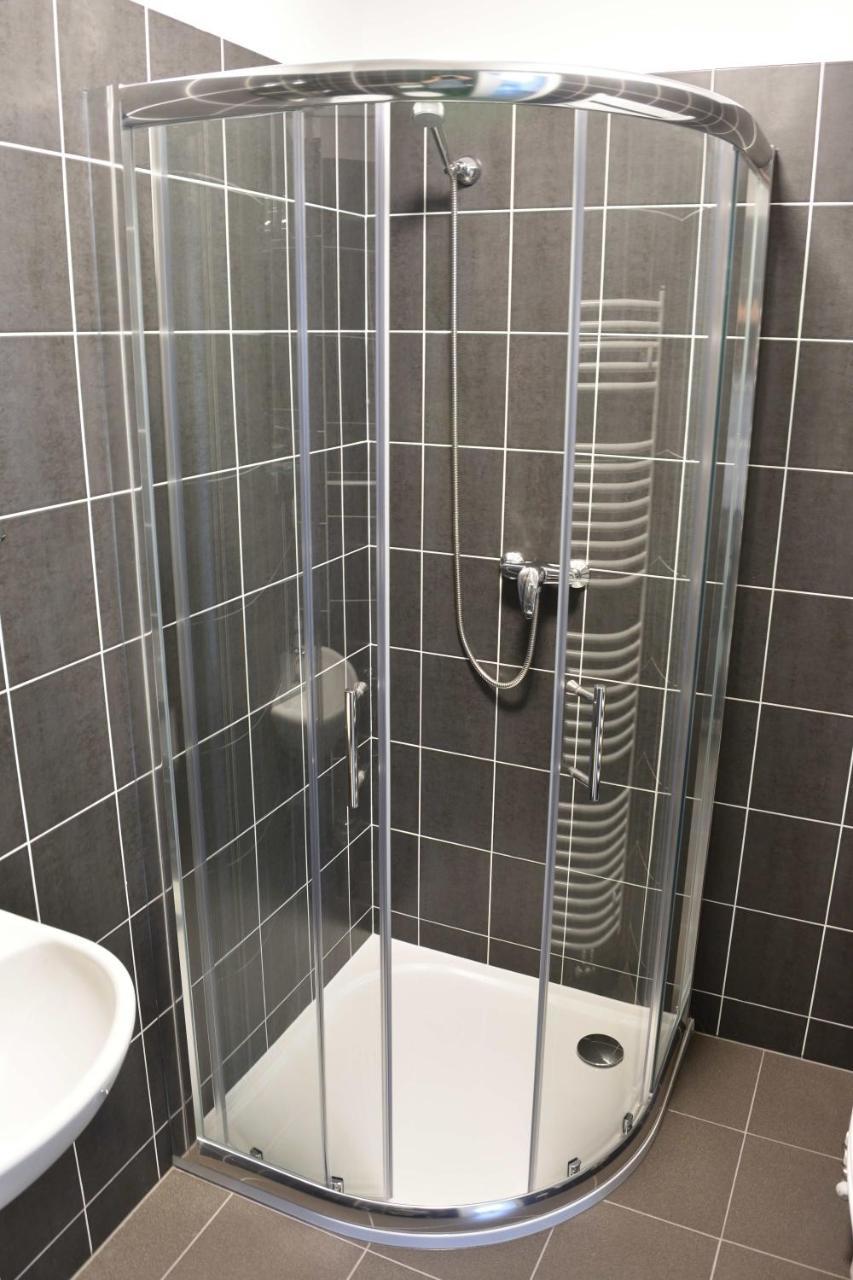 Apartmany U Letiste Pardubice Kültér fotó
